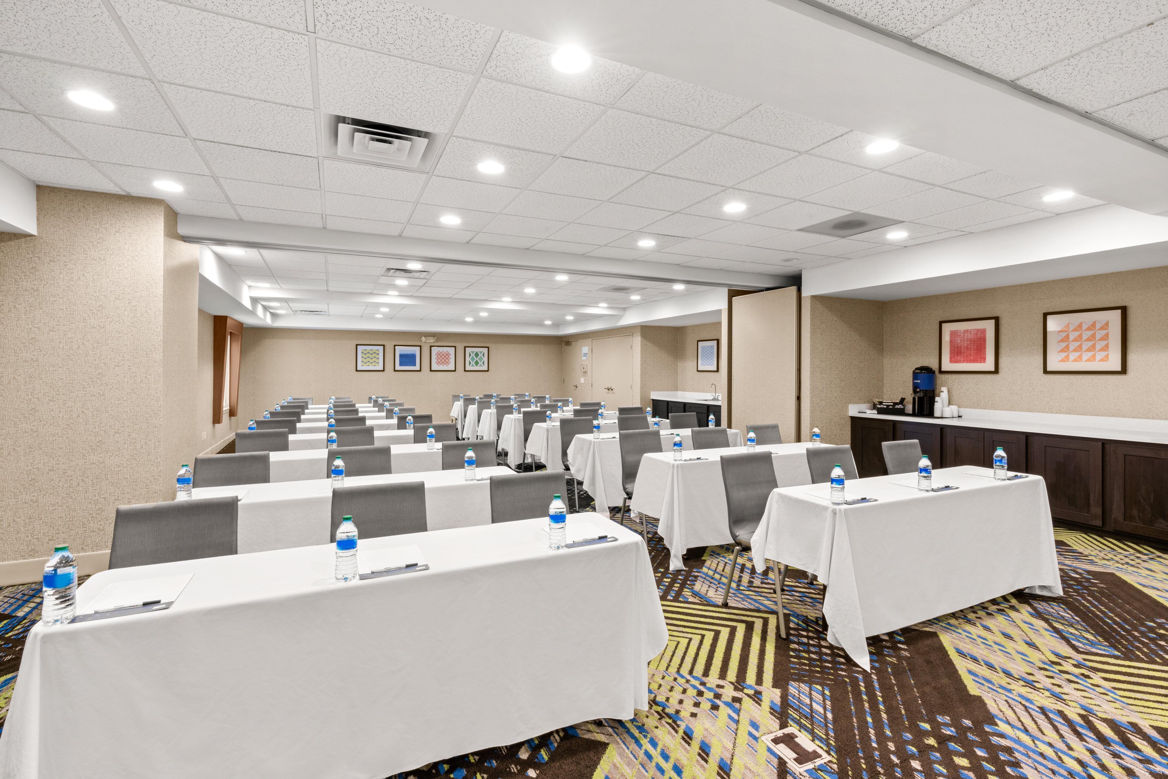Holiday Inn Express And Suites Sumner By Ihg Bagian luar foto